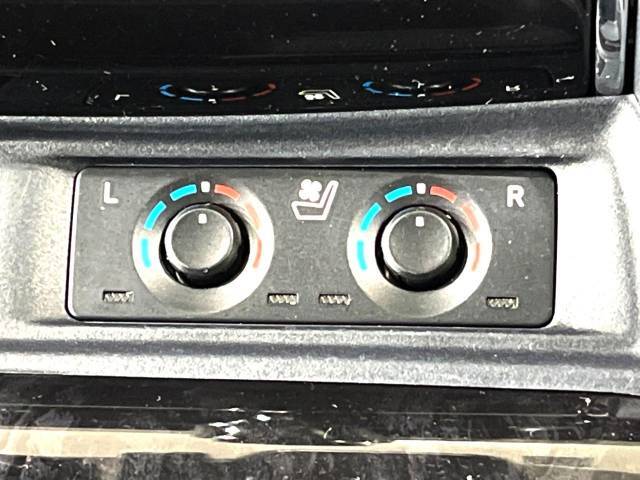 【シートベンチレーション】夏場は涼しい風でお尻や背中の熱やムレを防ぎ、冬はエアコンよりも早く温まってポカポカに！季節を問わず快適に過ごせます。