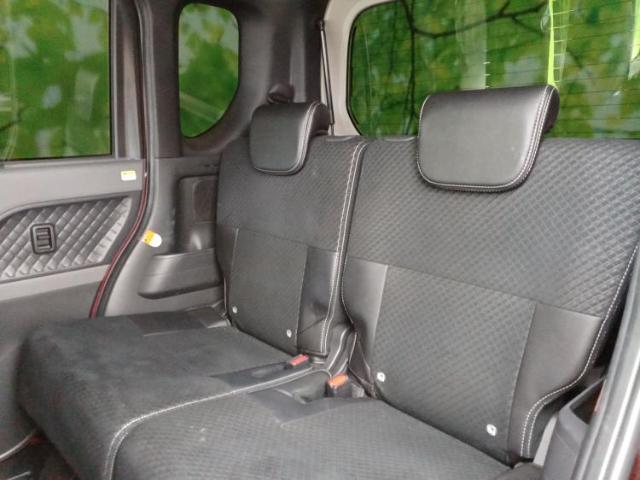 WECARSでは各商談席に大型モニターをご用意しております！見やすい大画面でゆったりと全国の在庫をご覧いただけます！是非ご来店お待ちしております！