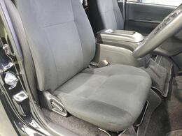 「この車の写真をもっと見たい」「状態が気になる」「この装備はついている？」どんな小さな疑問でもお気軽にお問い合わせください！