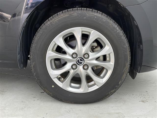 【純正15インチアルミホイール】専用のアルミなので、お車のイメージにぴったり！！社外のアルミやスタッドレスタイヤも取り扱いございます！！ドレスアップもカスタマイズもお任せください！！