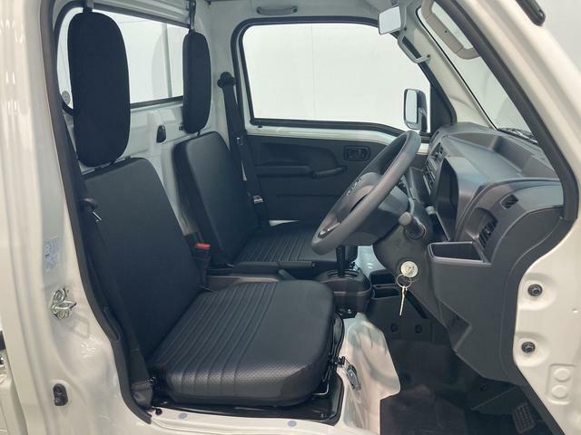 滋賀ダイハツのクルマは全車保証付きです！ディーラーならではの大きな安心とアフターフォローでお客様のカーライフをサポートさせていただきます！