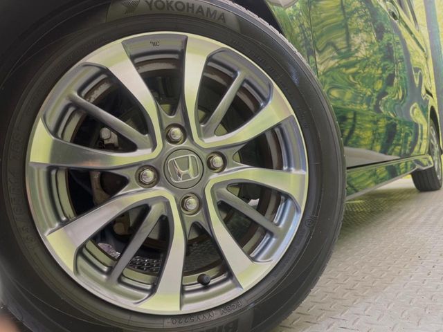 【純正14インチアルミホイール】外観にマッチした純正アルミホイールを装着しております。各種社外アルミホイールや、スタッドレスタイヤも取扱いしております。是非ご相談ください♪