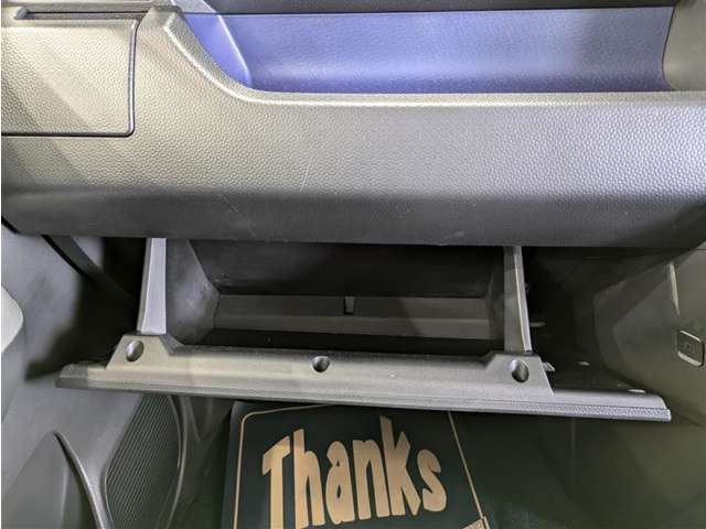 グローブボックスの収納もバッチリ