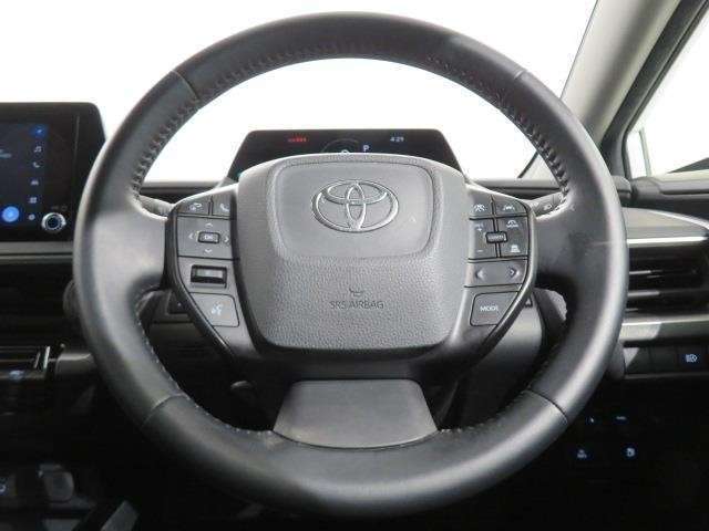 ハンドルは車を運転する上で、ずっと握っている重要なパーツです。手にフィットする物がいいですよね♪