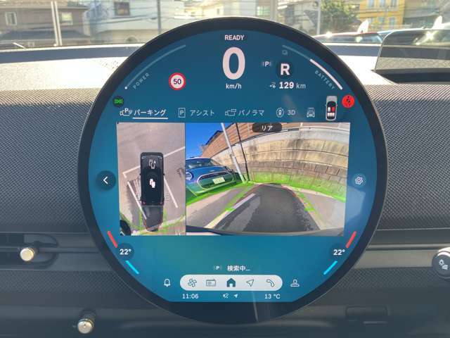 バックカメラの映像は鮮明です。障害物センサーは音と画像で確認できます。