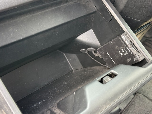 助手席前のグローブBOXです。