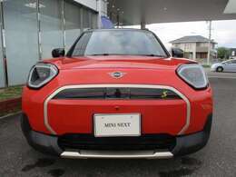 360度納車前点検整備エンジン、トランスミッション、サスペンションはもちろんのこと、マフラーやエアコンなどの電気系統やコンピュータ・システムなどを詳細に点検します。
