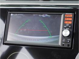 【バックカメラ】駐車が苦手な方でも安心してお乗りいただけます。リバース連動で画面が切り替わるのでとっても便利です。