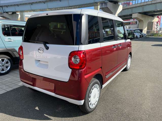 当社の登録（届出）済未使用車は、新車登録時から「5年間、もしくは走行10万km」まで保証致します。保証内容はメーカー保証書（メンテナンスノート）に準じます。※詳細はスタッフにお尋ねください。