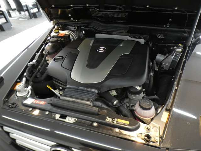 パドルシフト　電子制御7速AT　イモビライザー　キーレスエントリー　レインセンサー　右ハンドル　正規ディーラー車