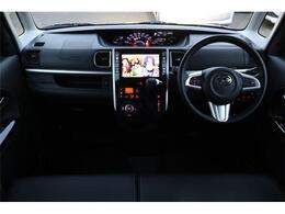 前席全体　目線も高く広い視界で安心して運転することができますね！