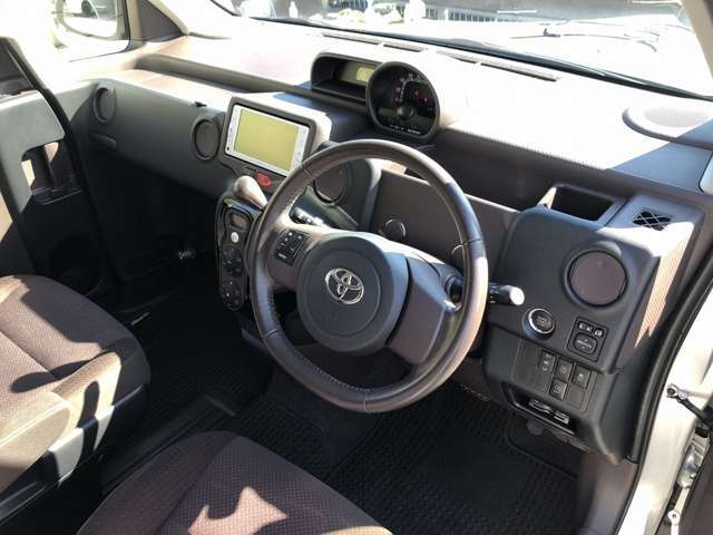 モデリスタエアロ　1オーナー　SDナビ　Bluetooth　バックカメラ　HIDオートライト＆フォグ　ステアスイッチ　本革ステアリング　片側パワスラ　シートヒーター　16インチアルミ　ナノイー　ETC