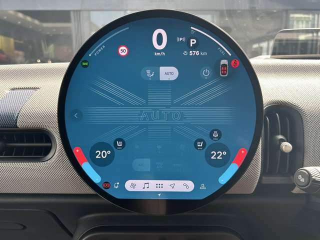 ナビは8.8インチのワイドな大型ディスプレイであなたをどこへでもご案内します！！