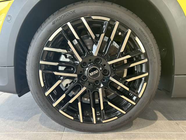 【ナイトフラッシュ・スポーク】純正18インチアルミホイール！タイヤの山も十分ございます！