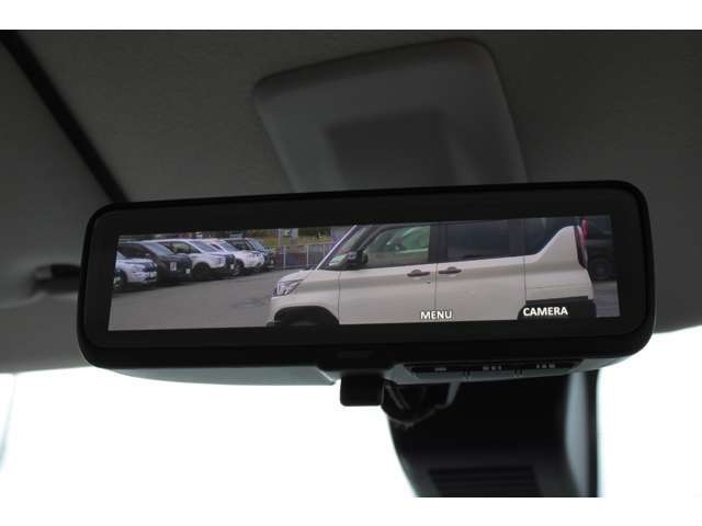 デジタルルームミラー装備☆車内の状況や天候に関わらず、後方の視認性を高めて安全運転をサポートします♪夜間や雨天時の後方視認に大活躍です！