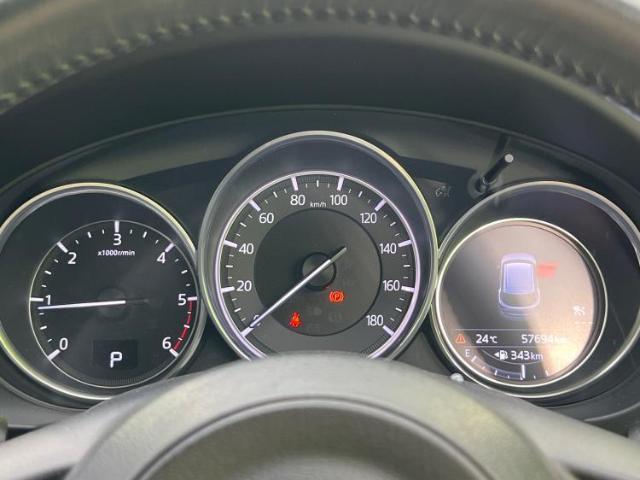 WECARSの展示場では実際に見て、触ってお車をお選びいただけます！知識の豊富な営業スタッフが様々なカーライフをご提案いたします！