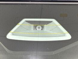 【スズキ　セーフティサポート】走行中に前方の車両等を認識し、衝突しそうな時は警報とブレーキで衝突回避と被害軽減をアシスト。より安全にドライブをお楽しみいただけます。