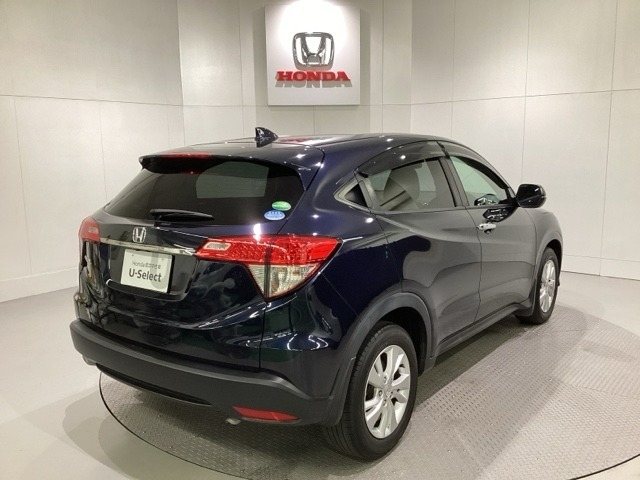 【Honda認定中古車 U-Select】　は3つの安心をお約束します。　1　Hondaのプロが整備した安心。 2　第三者機関がチェックした安心。　3　購入後もHondaが保証する安心。