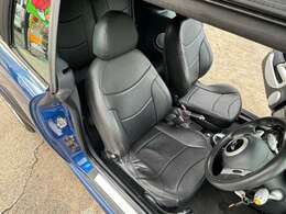 【運転席＆助手席】広々ゆったり！長距離運転をする際は疲れの軽減ができ快適に運転できますね☆快適なドライブをお楽しみ下さい♪