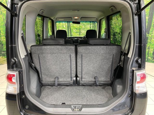 普段のお買い物や通勤、送迎等に十分な荷室スペースを確保しております。セカンドシートを倒すと、大きな荷物の積載も可能です♪