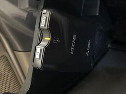 【ETC】高速道路の料金所をストレスなく通過！話題のスポットやサービスエリアに多い「スマートIC」利用時は必須のアイテムです。当店でセットアップを実施、ご納車当日からすぐにご利用いただけます！