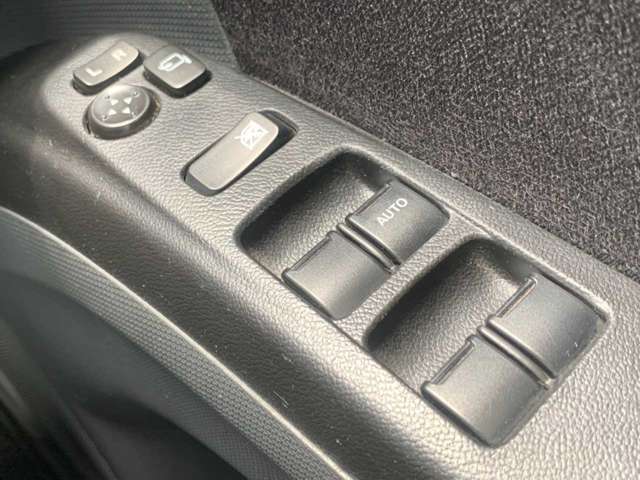 お問い合わせ頂いた車輌以外にも多数ご用意しております。お客様のご希望に近い在庫車をグループ店の中から探し出してご紹介致します！！インターネット物件以外の車輛もお気軽にお問い合わせ下さい！！