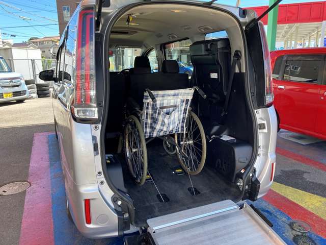 買取専門店なので、お車の買取・下取ならお任せ下さい！おかげさまで買取レビュー200件以上！【アップルフラッグ　岡崎248】とご検索ください！もしくは0564-25-8118までお問合せください