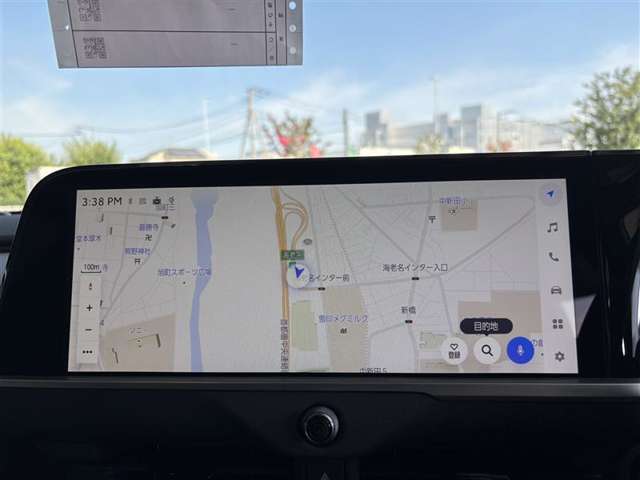いまや必須装備「ナビゲーション」搭載！知らない場所にスイスイッとドライブ。もう、これなしではハンドルを握れませんね！でも運転中の操作は危険ですのでご注意ですね☆