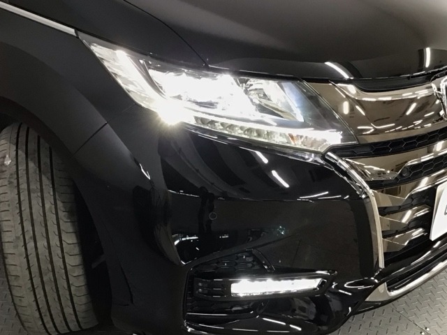 【LEDヘッドライト】ディスチャージヘッドライト（HID）と同等の明るさで、夜道や雨天走行が明るく視界良好！！　フォグライトも装備で、安心感さらにUPです♪安心ドライブを楽しんで下さい♪