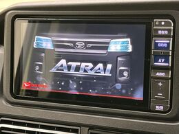 【純正ナビ】人気の純正ナビを装備。オーディオ機能も充実しており、Bluetooth接続すればお持ちのスマホやMP3プレイヤーの音楽を再生可能！毎日の運転がさらに楽しくなります！！