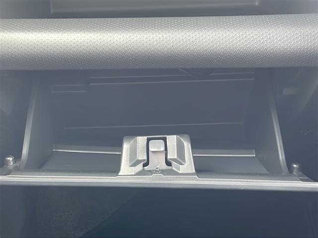 車検証ケースや、日頃使う小物類の収納に便利ですね！