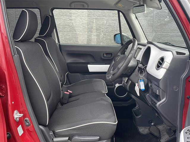 座り心地が良いシートなので長時間の運転でも快適にお過ごしいただけます。新品のフロアマットのご注文も可能です。掲載箇所以外にご希望の写真がございましたらお気軽にお問い合わせ下さい。