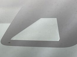 【トヨタセーフティセンス】走行中に前方の車両等を認識し、衝突しそうな時は警報とブレーキで衝突回避と被害軽減をアシスト。より安全にドライブをお楽しみいただけます。