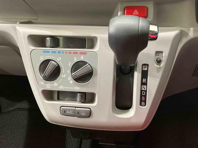 納車前にはプロのメカニックが、各部の点検を行います。ディーラーにしか出来ない品質、そしてサービスできっと満足していただけると思います！