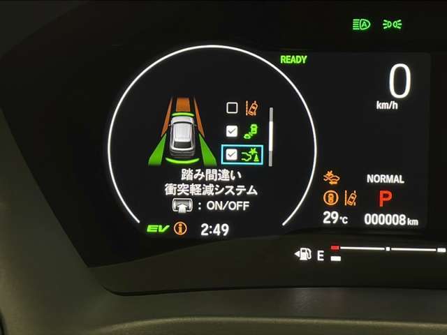 【スピードメーター】メーターがシンプルで見やすく運転しやすいですね！