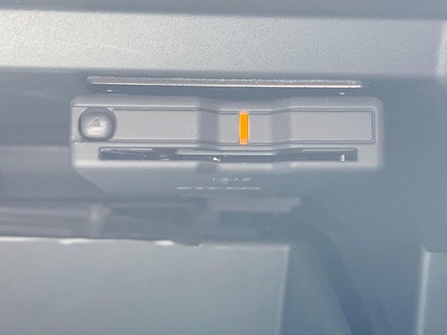 【ETC】高速道路の料金所をストレスなく通過！話題のスポットやサービスエリアに多い「スマートIC」利用時は必須のアイテムです。当店でセットアップを実施、ご納車当日からすぐにご利用いただけます！