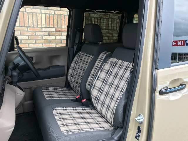 座り心地の良いシートが採用されています。シートヒーターがついているので寒い時期も快適です！