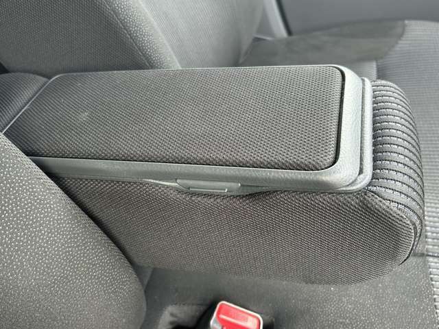オールメーカー展示中！！色々な車種を見比べて頂いても構いません！！見て触って乗ってあなたにピッタリのお車をお探しにご来店ください！【HP　http://www.jobcars.net】