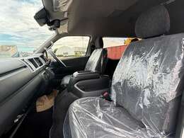 北海道から沖縄まで全国各地の納車実績あります！実車が確認できない方へも詳細な車両情報を電話やメールでお伝えします。別途有償になりますが、TAXプレミアム保証を取り扱っております。