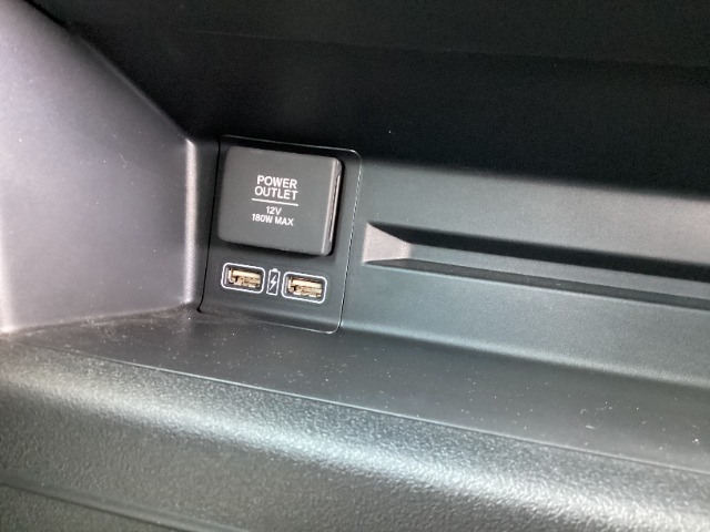 携帯充電USB付き！