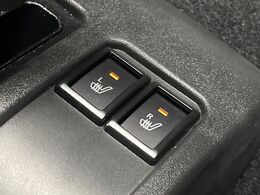 【シートヒーター】寒い日に重宝するシートヒーター！エアコンより早く温まってくれるので寒がりの人も安心ですね♪エアコンの温風は乾燥するから苦手、という方にもをおすすめです。