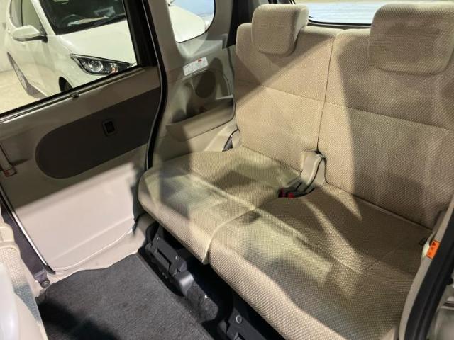 WECARSでは各商談席に大型モニターをご用意しております！見やすい大画面でゆったりと全国の在庫をご覧いただけます！是非ご来店お待ちしております！
