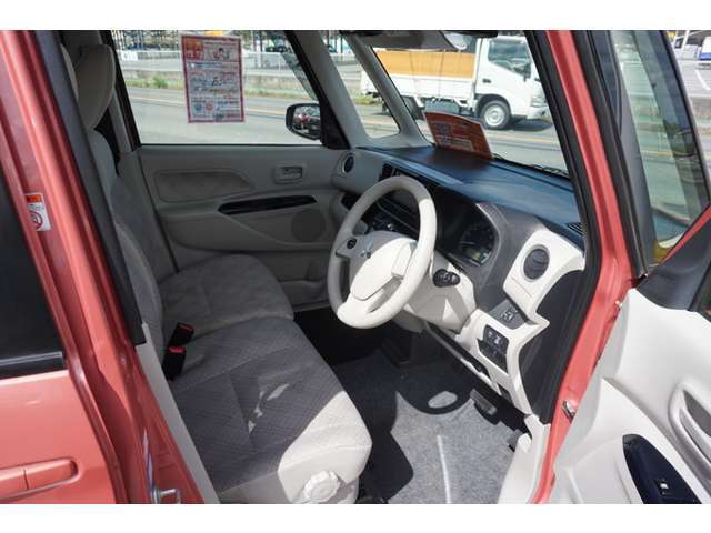 こちらのカーセンサー掲載以外の写真をお送りする事も可能です。お客様が気になる箇所、社外パーツ詳細画像、何なりとお申し付け下さい。「無料在庫確認・見積依頼」をご利用下さい。