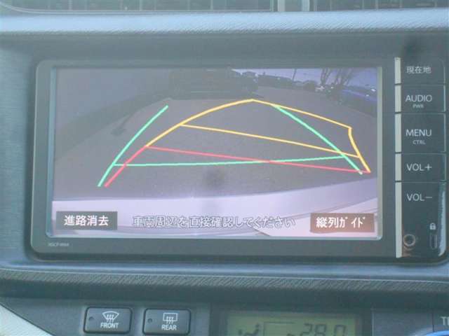 バックモニター付いています！　ステアリング連動のガイドライン付きです！！