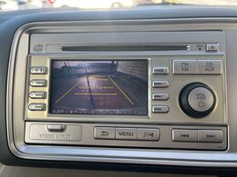 【バックカメラ】駐車時に後方がリアルタイム映像で確認できます。大型商業施設や立体駐車場での駐車時や、夜間のバック時に大活躍！運転スキルに関わらず、今や必須となった装備のひとつです！