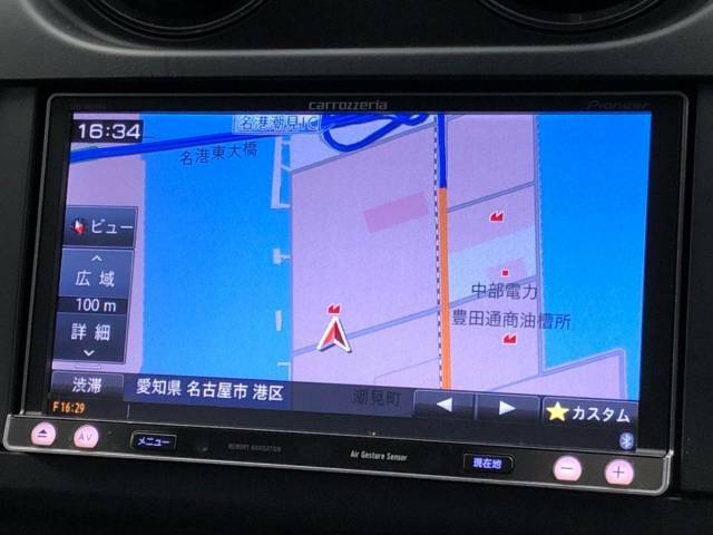 ●純正ナビ:一体感のあるナビは、高級感ある車内を演出してくれます。Bluetooth再生などオーディオ機能も充実しておりますので、運転もより楽しめます♪