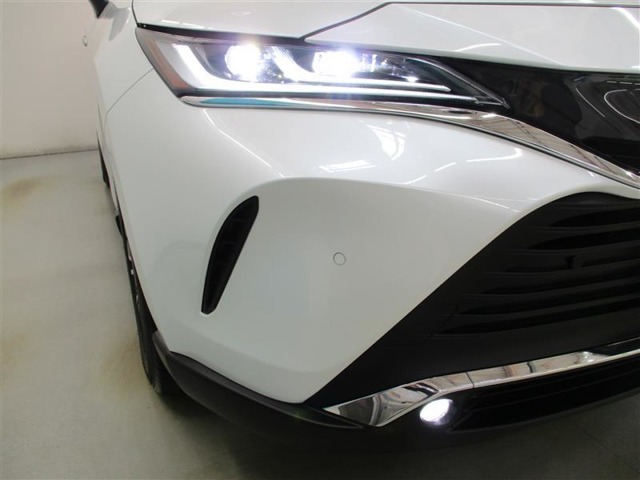 LEDヘッドライトとフォグランプのコラボです。雨や雪の日も安心！フォグランプがお車の存在を際立たせますね♪