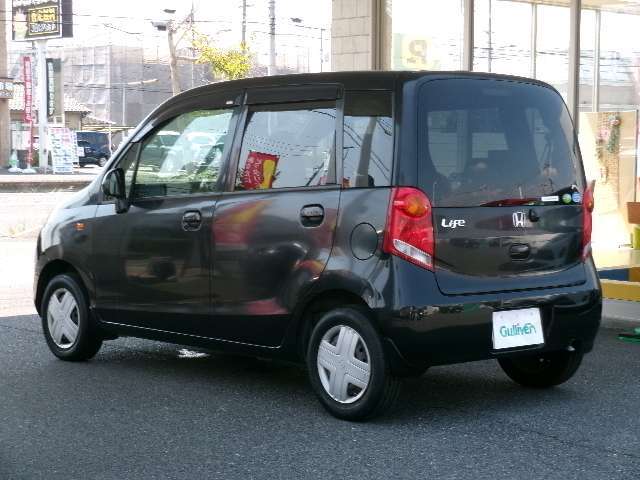 中古車ですので多少の傷はありますが、別途料金で修理することも可能です。