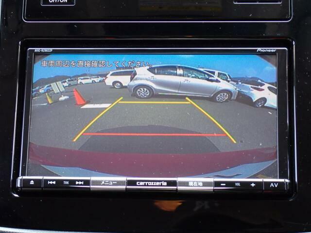 バックカメラ装備しております。駐車時に大変役に立ちますよ♪駐車が苦手な方にも便利機能です♪