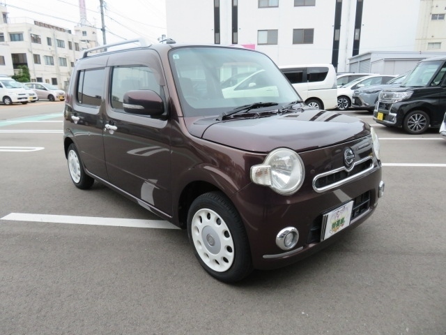 傷ついちゃったクルマの鈑金や塗装もできるにゃん☆セベラルオートはなんでもできるにゃん！